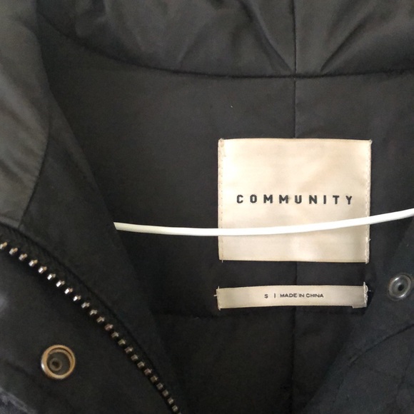 Aritzia Community Paradigm Parka - Picture 2 of 6